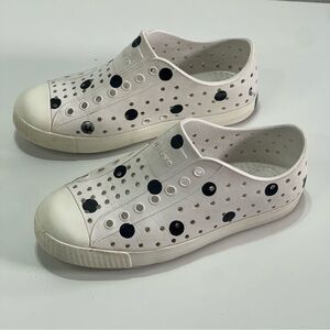 Native Jefferson Kids Shoes Polka Dots White Unisex Size J1